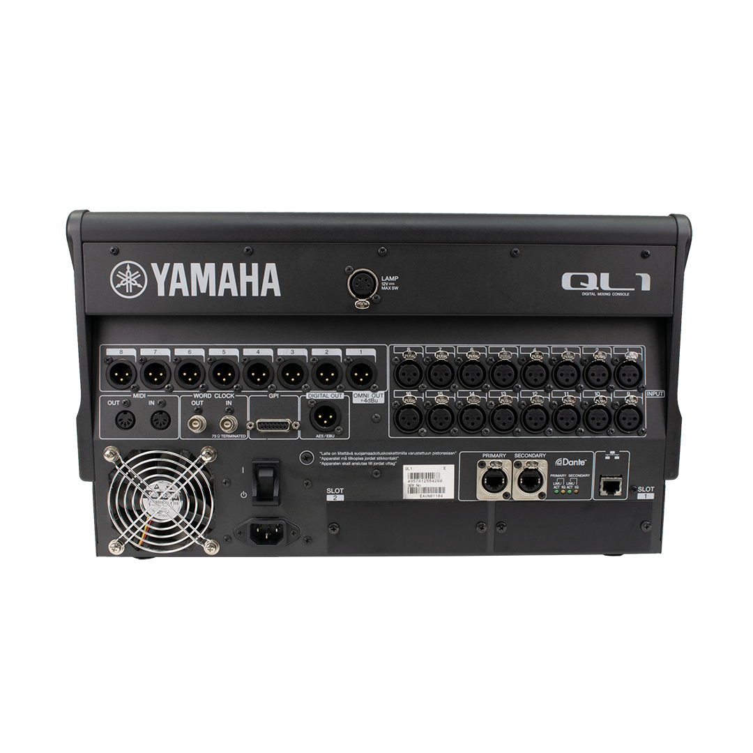 Yamaha QL1 (32 Mono, 8 Stereo Inputs, 16 Auxwege)